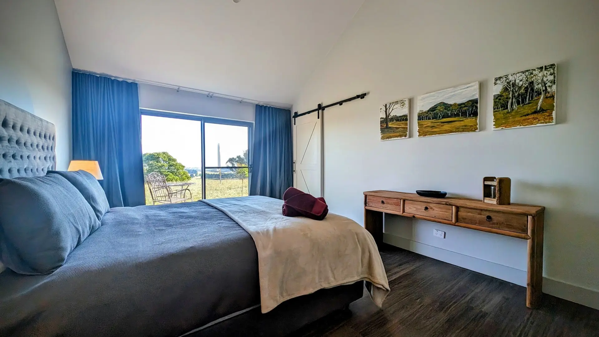 Megalong suite